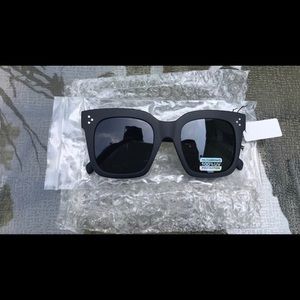 YouTube sensation Casey’s Holmes boutiques sunnies